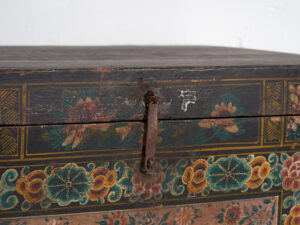 Baúl antiguo con un par de urracas ilustradas (China, c.1900) #29