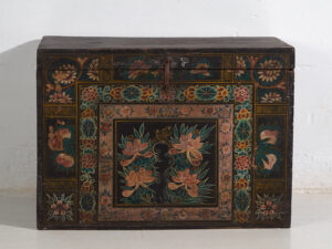 Baúl antiguo con un par de urracas ilustradas (China, c.1900) #29