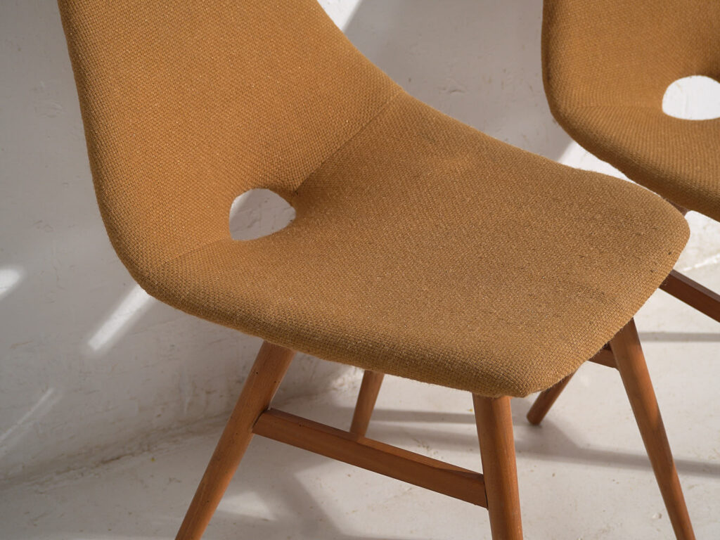 Sillas vintage decorativas (c.1950). Conjunto de 2 piezas