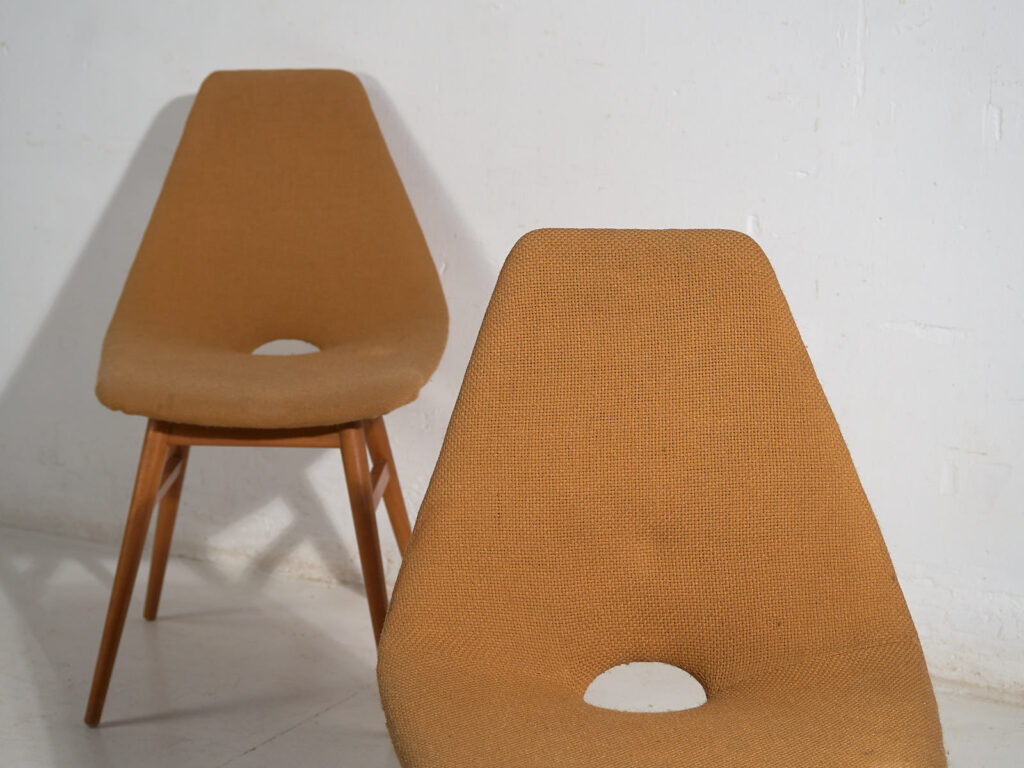 Sillas vintage decorativas (c.1950). Conjunto de 2 piezas