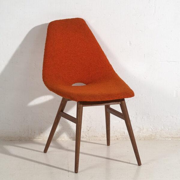 Silla de estilo vintage color naranja (c.1960)