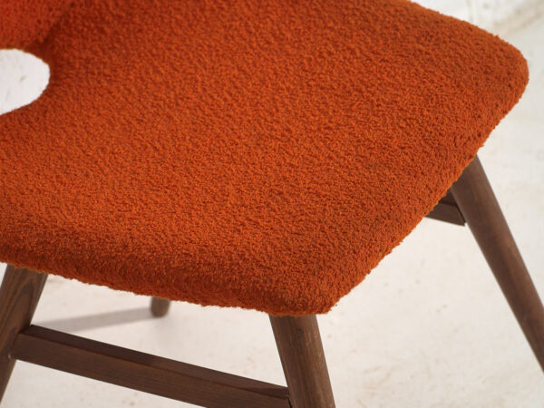 Silla de estilo vintage color naranja (c.1960)