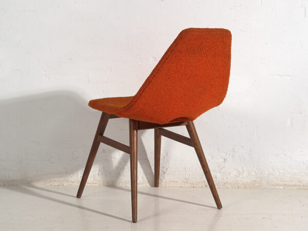 Silla de estilo vintage color naranja (c.1960)