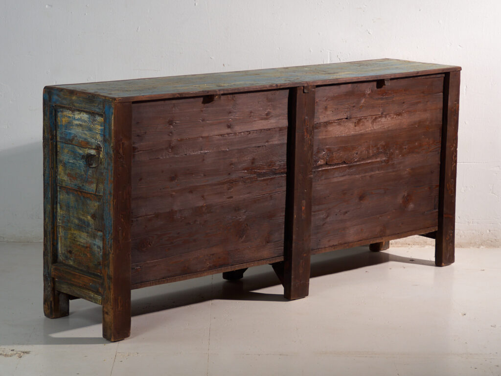 Aparador de entrada antiguo de madera de tonos azules y amarillos (c.1920)