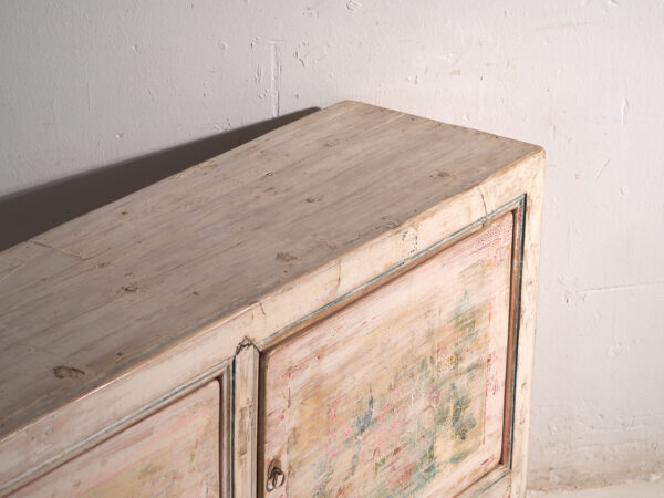 Aparador de madera antiguo de color blanco (c.1870)