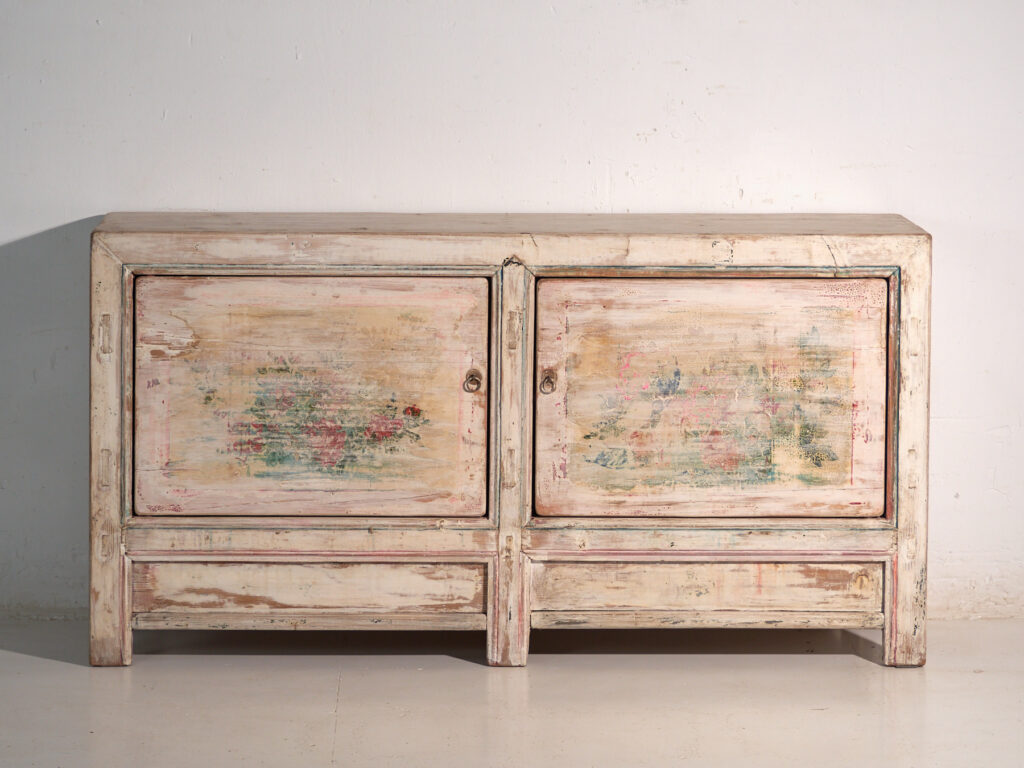 Aparador de madera antiguo de color blanco (c.1870)