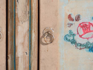 Aparador blanco antiguo con ilustraciones originales (c.1900) #7