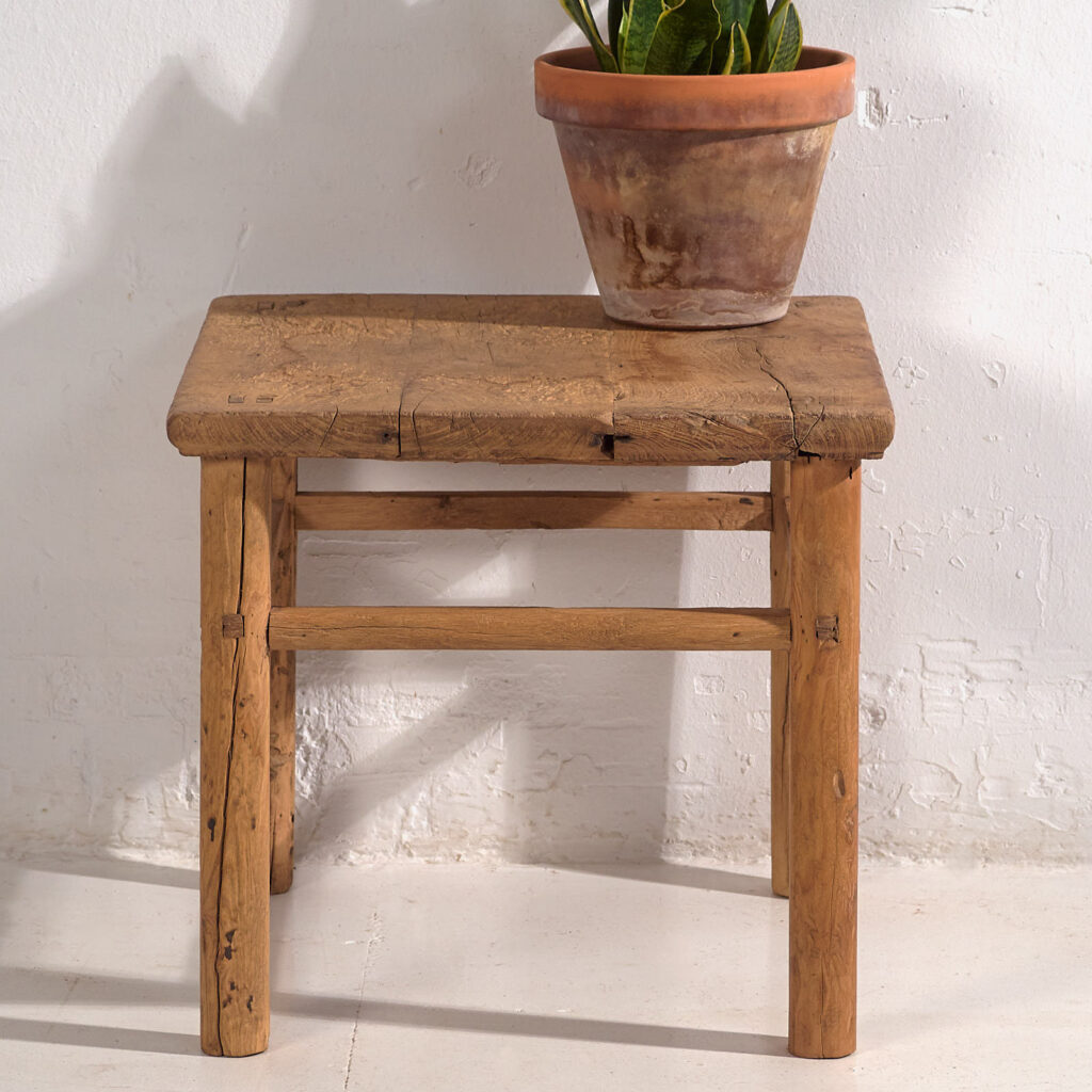 Mesita de madera maciza antigua (c.1870)