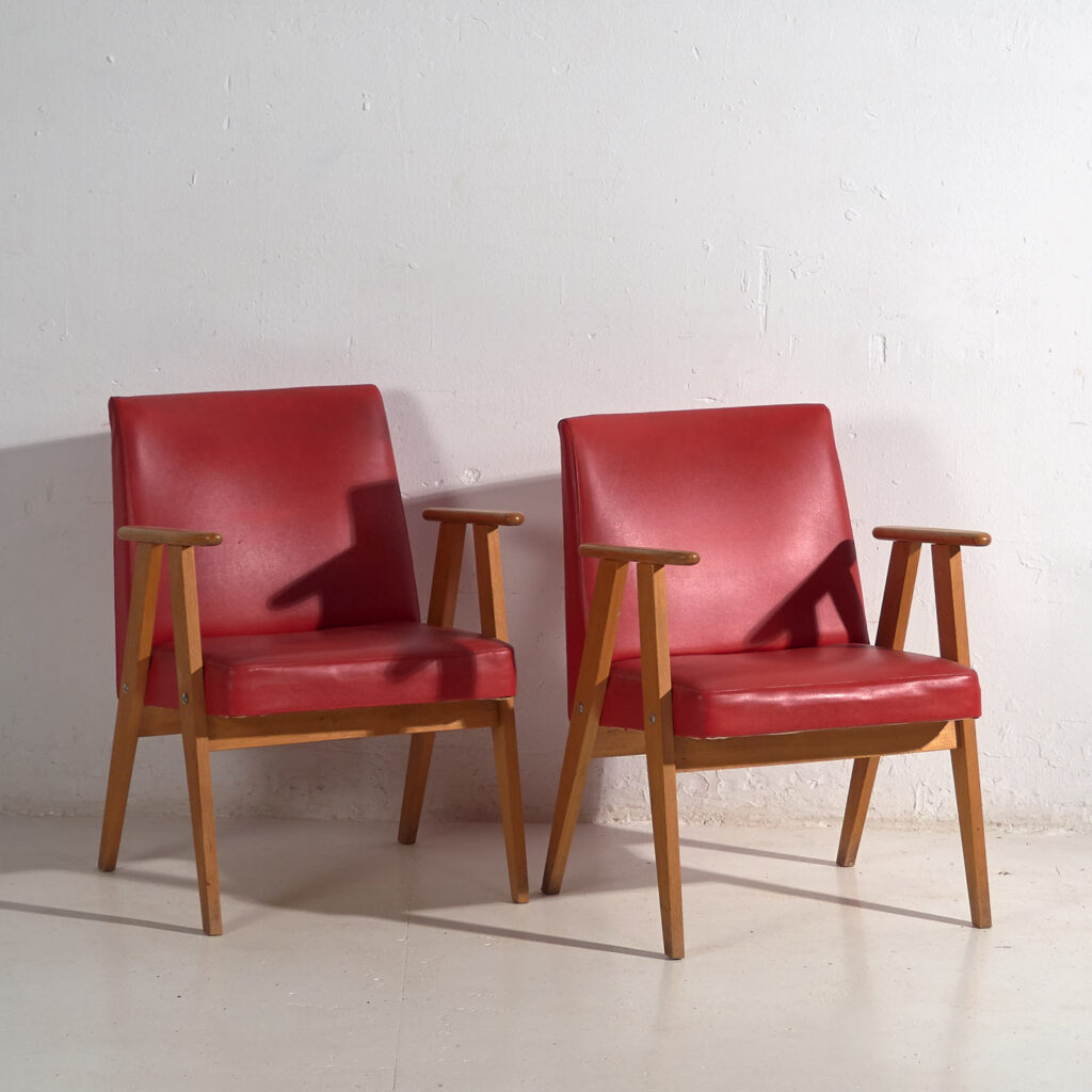 Sillones de estilo vintage color rojo (c.1960). Conjunto de 2 piezas