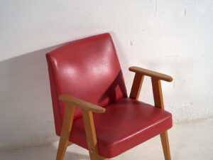 Sillones de estilo vintage color rojo (c.1960). Conjunto de 2 piezas