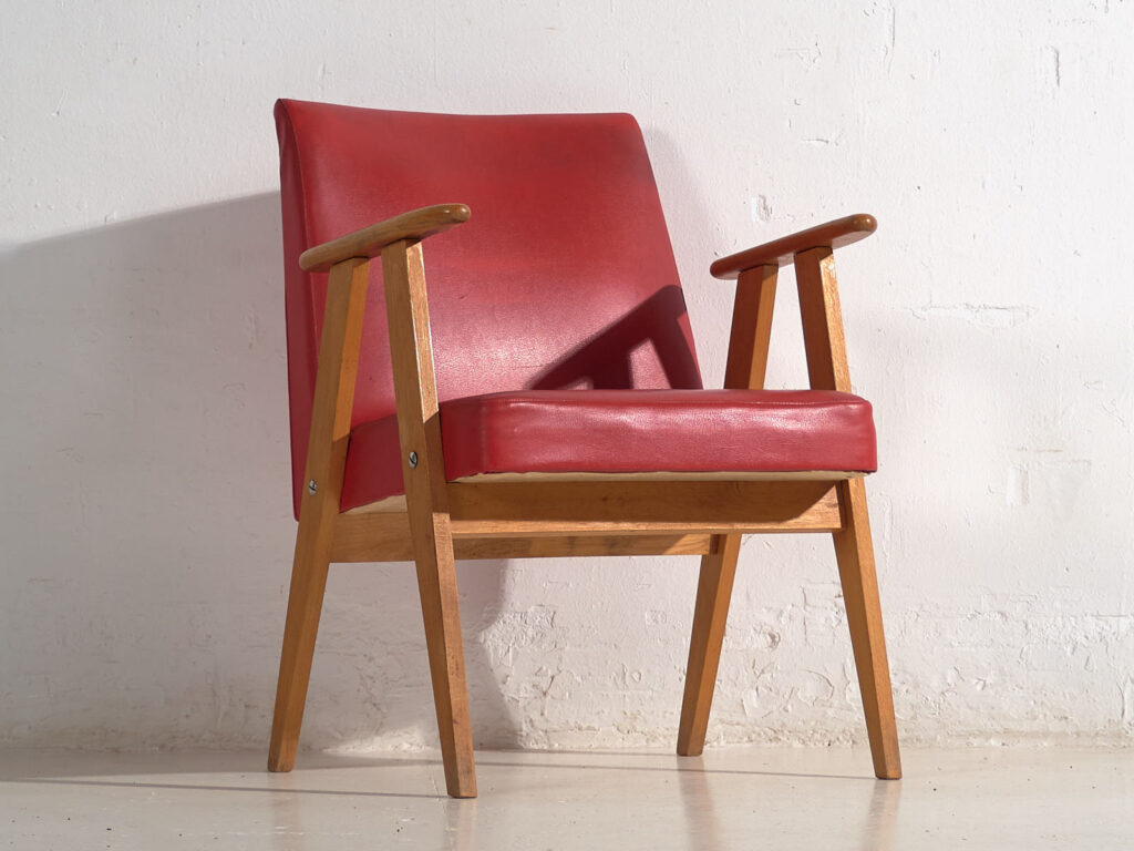 Sillón rojo vintage con reposabrazos (c.1960)