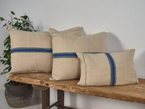Cojín de lino antiguo de rayas azules