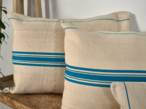 Cojín de lino antiguo de rayas azul turquesa