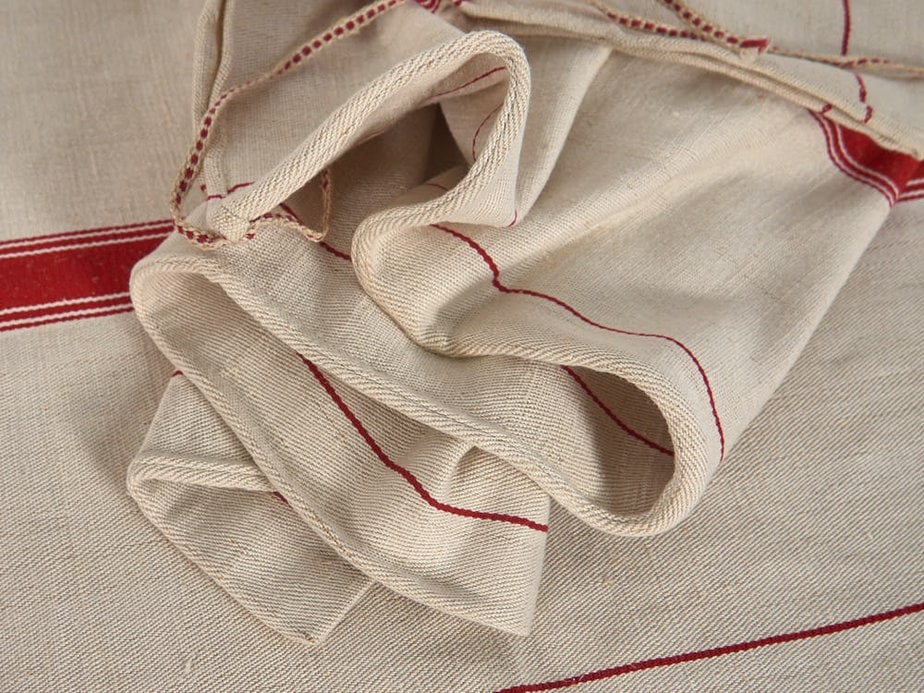 Cojín de lino antiguo de rayas rojas