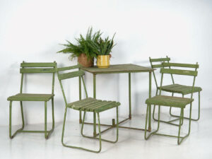 Conjunto de mesa y sillas de jardín antiguas (c.1900). Conjunto de 5 piezas