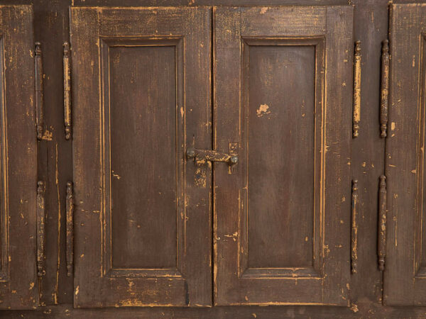 Antique kitchen island with doors on both sides (c.1850)
