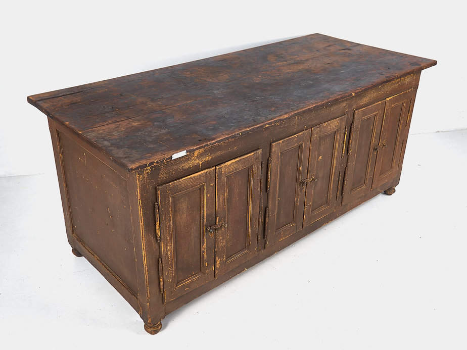 Antique kitchen island with doors on both sides (c.1850)
