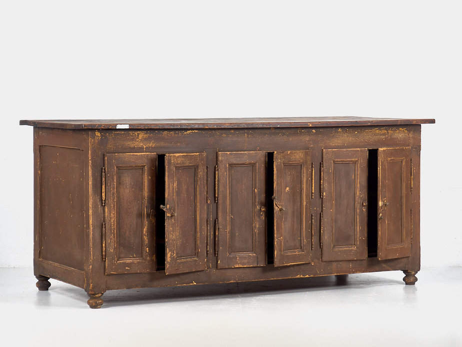 Antique kitchen island with doors on both sides (c.1850)