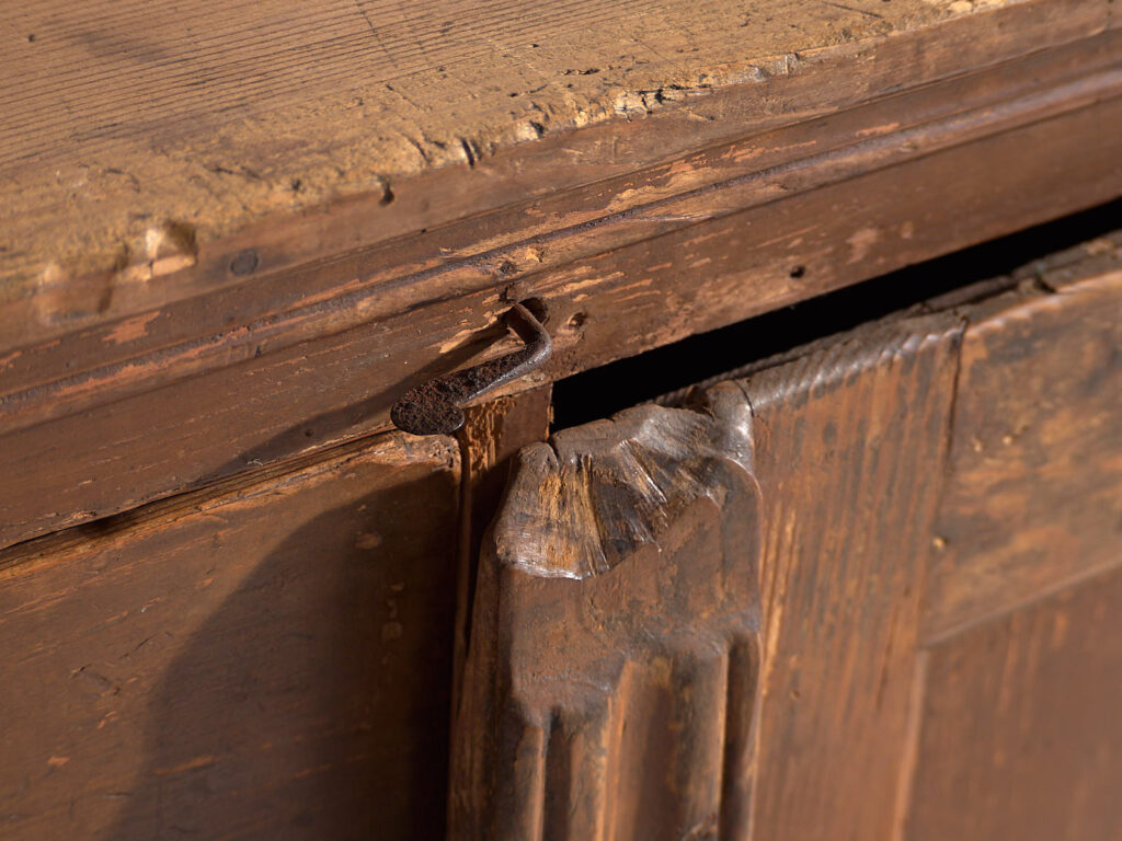 Cómoda grande antigua (c.1920)