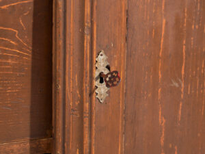 Cómoda grande antigua (c.1920)