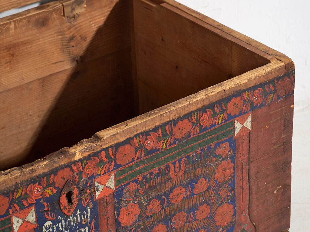 Antique solid wood trunk (c.1913)