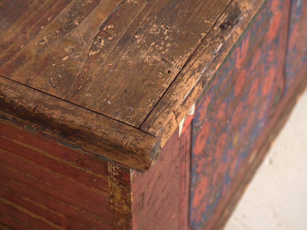 Antique solid wood trunk (c.1913)
