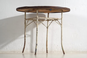 Mesa redonda antigua exterior de metal (Francia, c.1900)