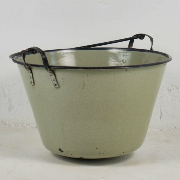 Caldero esmaltado antiguo de color verde (c.1950)