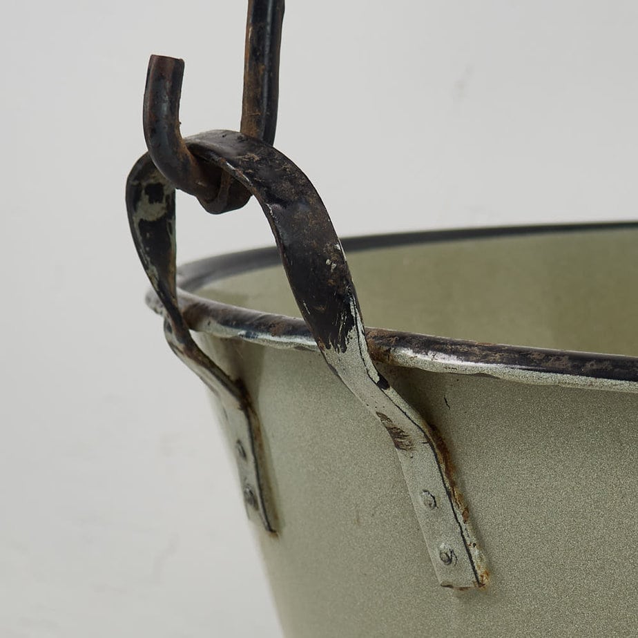 Caldero esmaltado antiguo de color verde (c.1950)