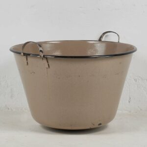 Caldero de metal antiguo color marrón (c.1950)