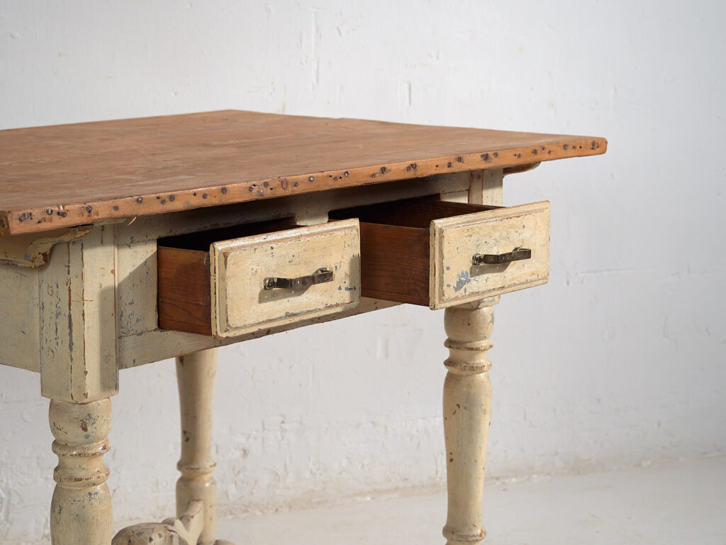 Mesa antigua blanca de madera maciza (Francia, c.1900)