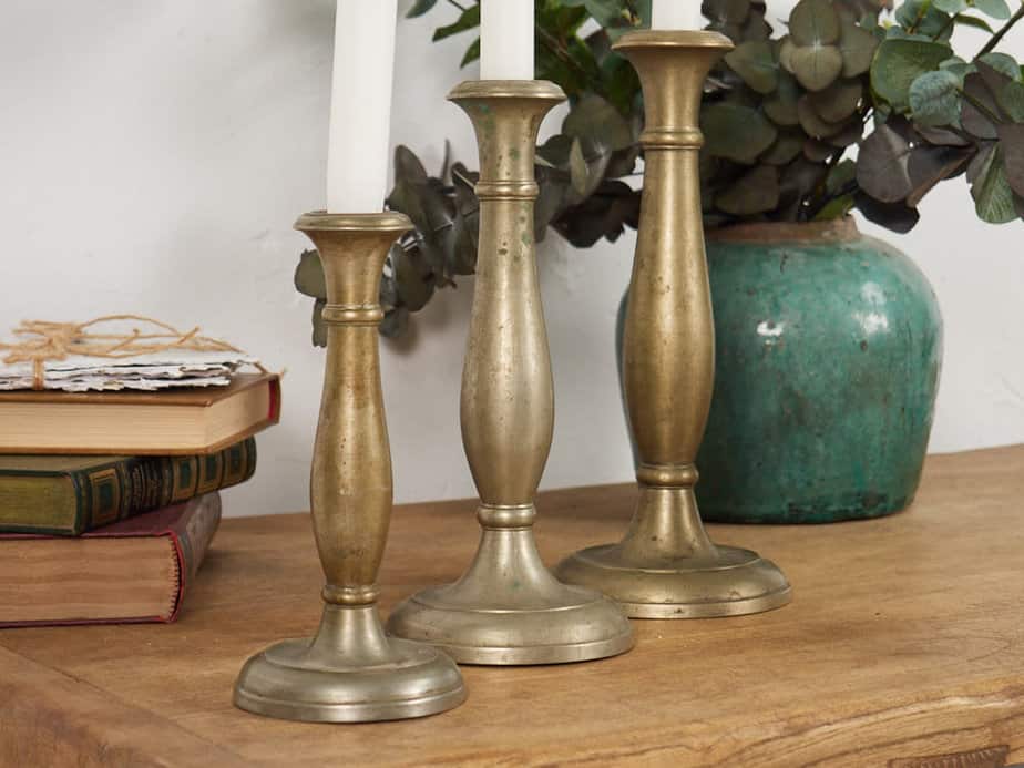 Candelero antiguo de latón cromado (c.1900). Conjunto de 3 piezas.