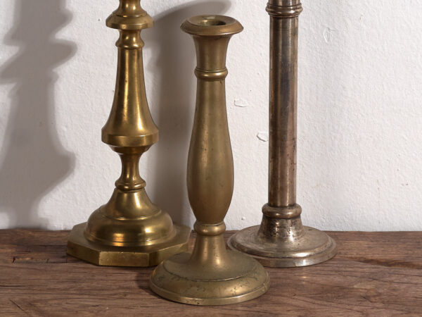 Candelabros antiguos de latón (c.1920). Conjunto de 3 piezas #11