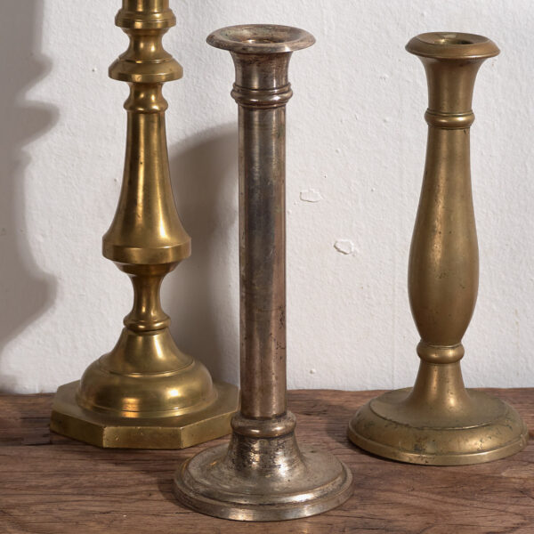 Candelabros antiguos de latón (c.1920). Conjunto de 3 piezas #11