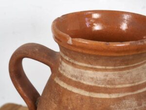 Jarrón antiguo de cerámica con asa (c.1900) #1