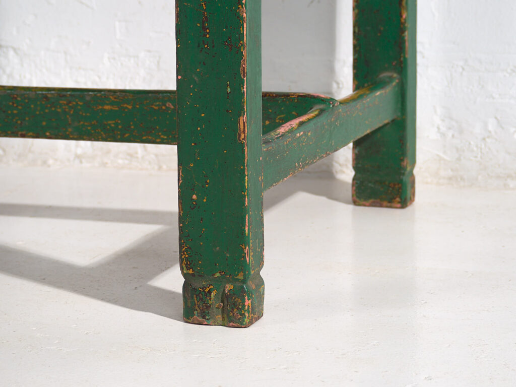 Mesa antigua verde de madera maciza de pino (c.1920)