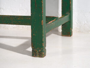 Mesa antigua verde de madera maciza de pino (c.1920)