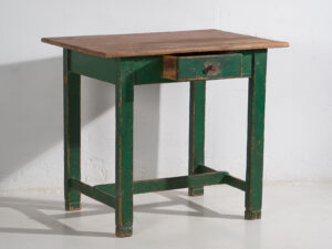 Mesa antigua verde de madera maciza de pino (c.1920)