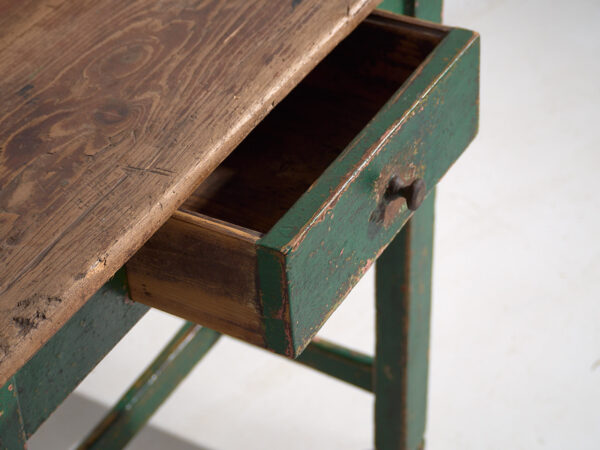 Mesa antigua verde de madera maciza de pino (c.1920)