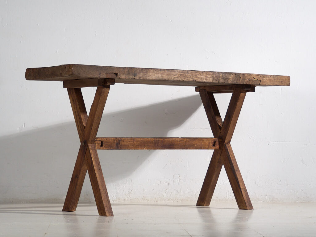 Mesa rústica antigua de madera maciza (c.1900)