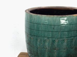 Jarrón mediano antiguo de cerámica color verde esmeralda (c.1820)