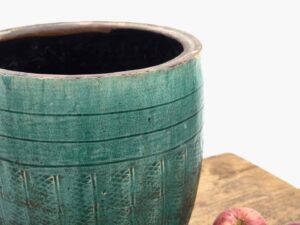 Jarrón mediano antiguo de cerámica color verde esmeralda (c.1820)