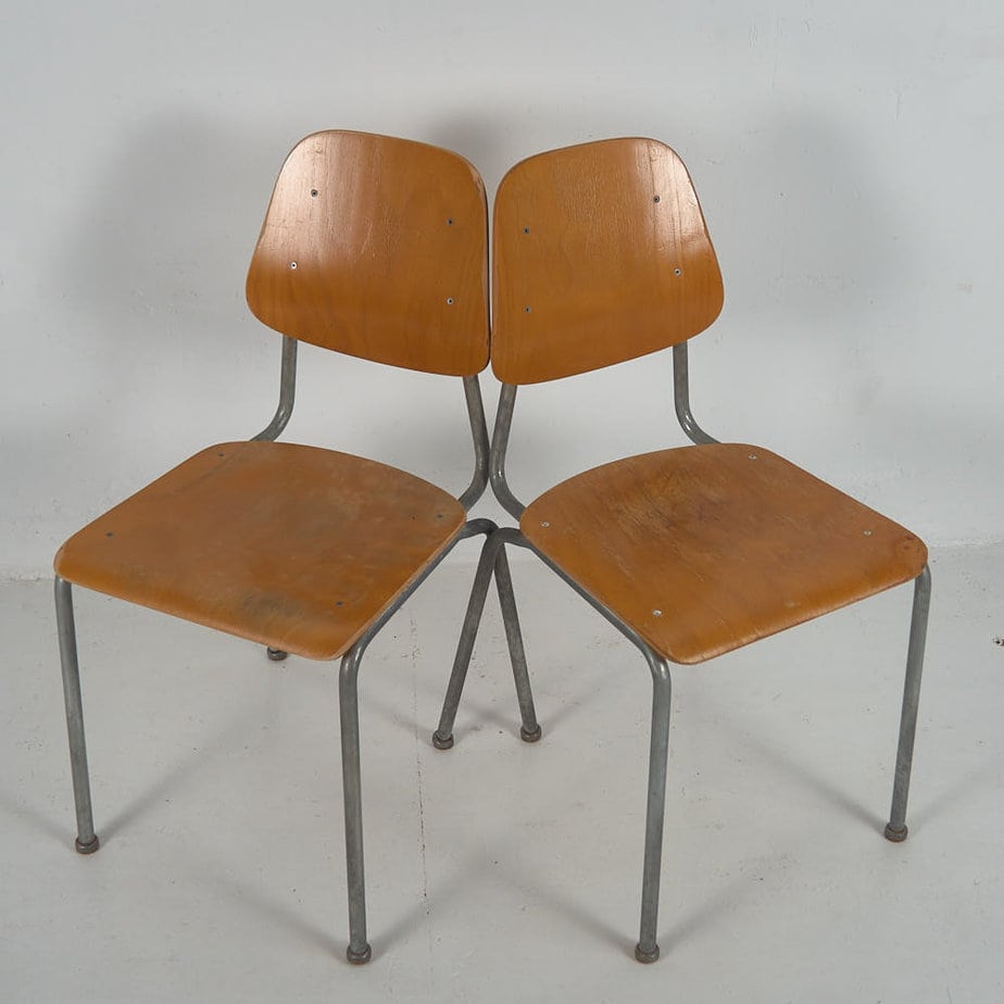 Sillas industriales vintage (c.1950). Conjunto de 4 piezas