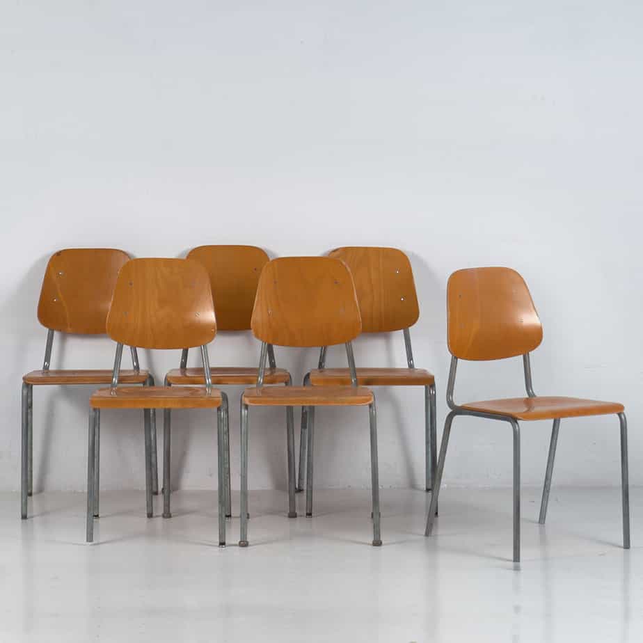 Sillas de estilo industrial (c.1950). Conjunto de 6 piezas