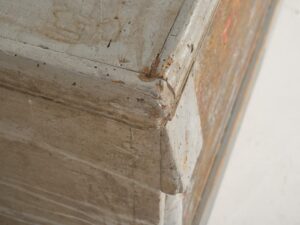 Malle de rangement ancien en bois massif (vers 1890)