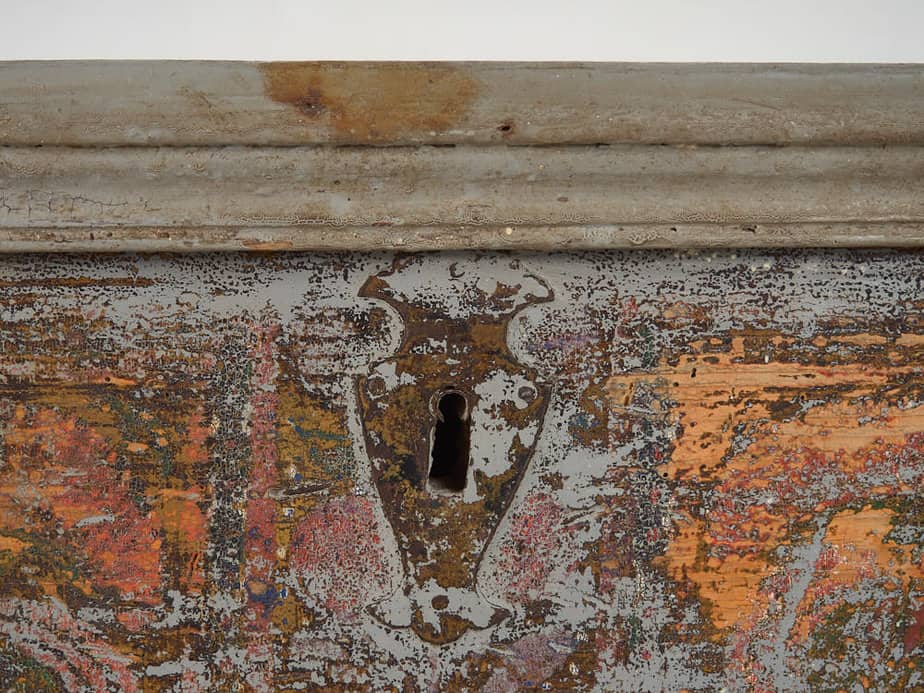 Malle de rangement ancien en bois massif (vers 1890)