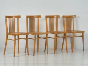 Conjunto de sillas para comedor de estilo retro (c.1950). Conjunto de 4 piezas #1