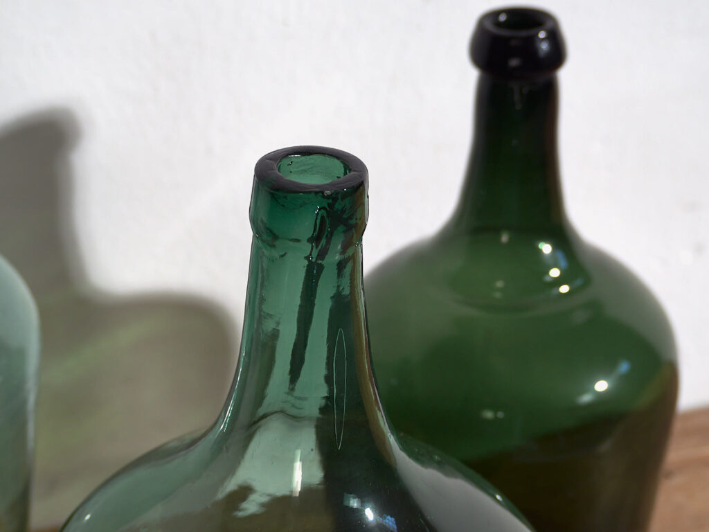 Conjunto de damajuanas antiguas (c.1920). Conjunto de 3 piezas #10