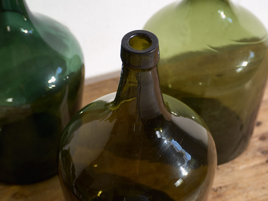 Damajuanas verdes antiguas (c.1920). Conjunto de 3 piezas #23