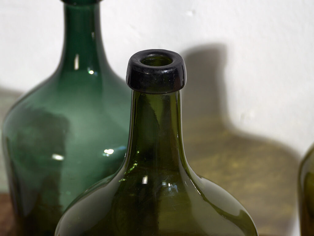 Damajuanas verdes antiguas (c.1920). Conjunto de 3 piezas #23